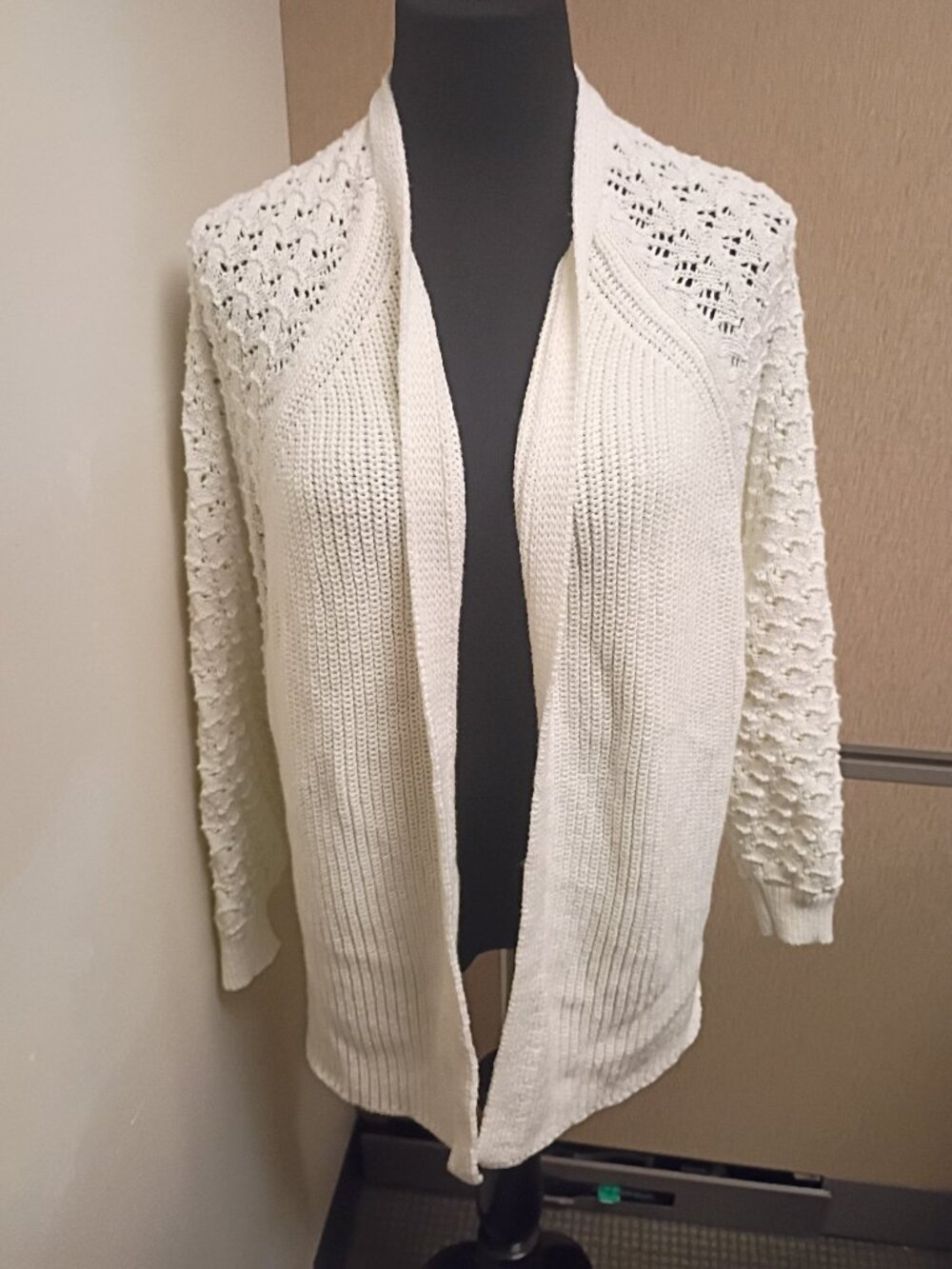 Knox Rose White Sweater Cardigan Size XXL